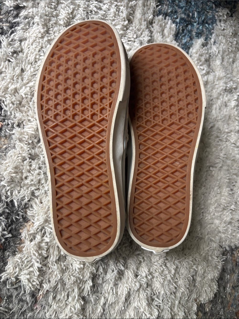 Vans - Picture 2 of 3